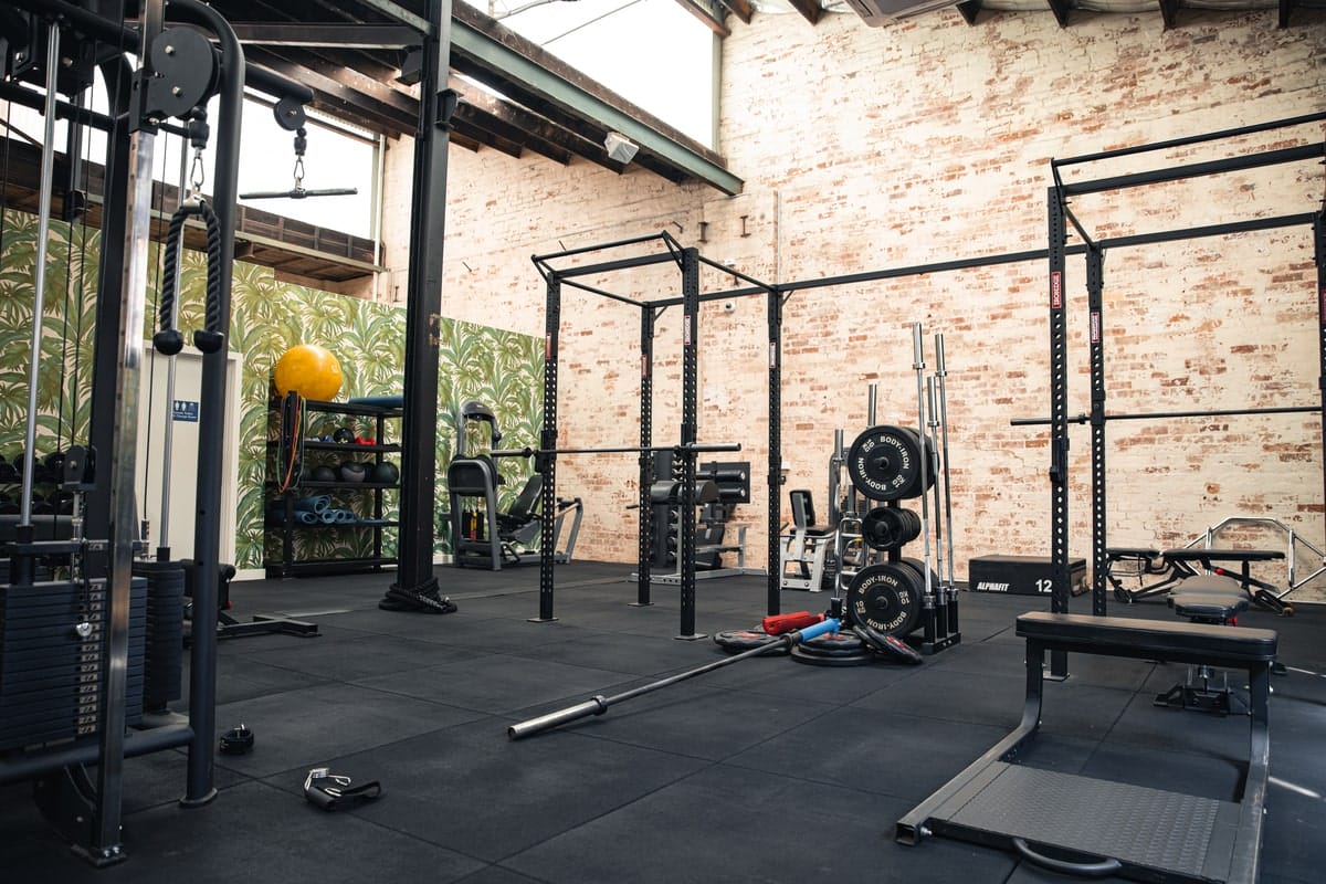 Women&#8217;s Only Section Squat Racks